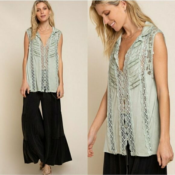 Lace top - Picture 3 of 4